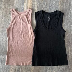 Women's tank Tops - size m